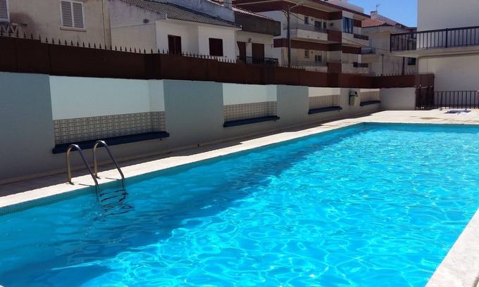 Pedrogao Apartment | T2 by the beach, with pool, WIFI and cable TV, in Praia do Pedrogão