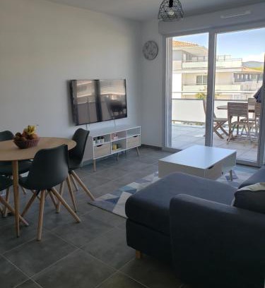 Puget-sur-Argens Apartment | T2 neuf piscine Le Lac