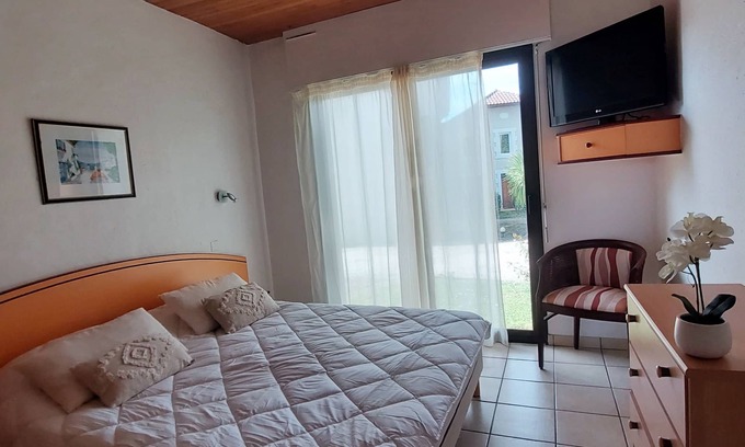 Eugenie-les-Bains Apartment | T2 Terrasse Piscine