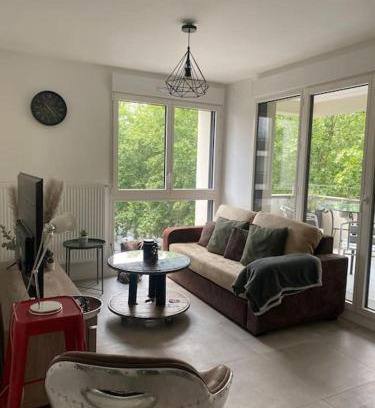 Noisy-le-Sec Apartment | T3 cosy et lumineux avec terrasse
