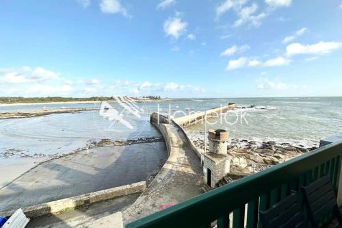 Kerroch Apartment | T3 Duplex Vue mer 180 sur le port de Lomener