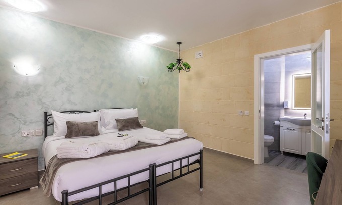 Xewkija Hotel | Ta'Battista B&B & Pool - Ix-Xwejni, IX-XEWKIJA, GĦAWDEX, Malta