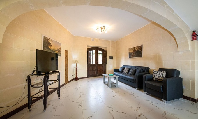 Kercem Apartment | Ta' Pepp Newly Rustic maisonette in the counrty side. Value for money.