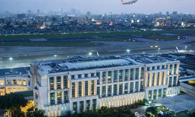 Vile Parle East Hotel | Taj Santacruz