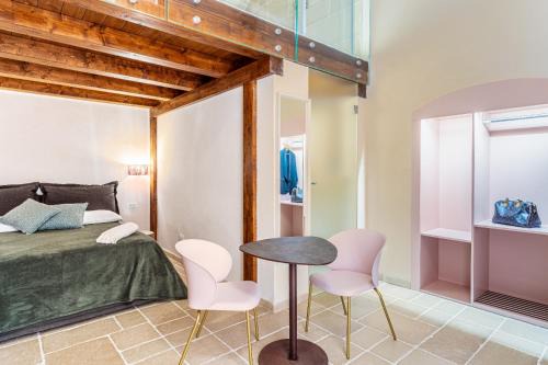 Taranto Apartment | Talassa - Dimora di Charme Suite con vasca idromassaggio