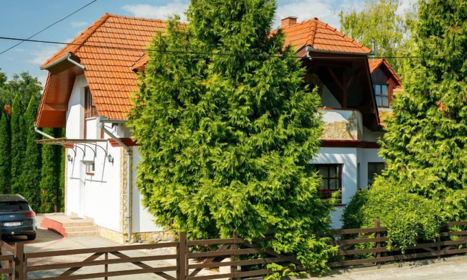 Balatonoszod House | Tamas (SZA180) by Interhome