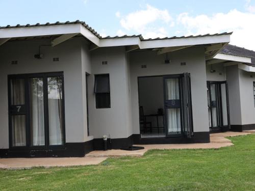 Harare Bed & Breakfast | Tambarara Manor & Conference Centre