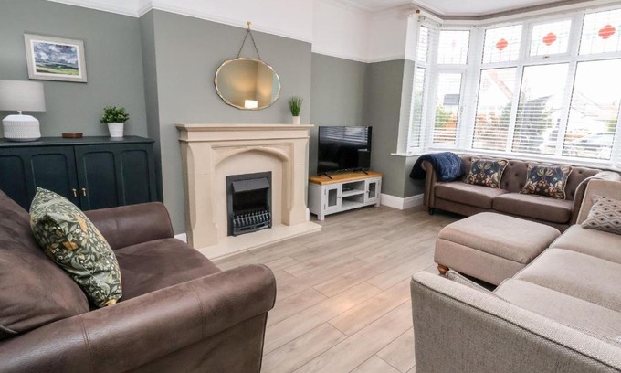 Penrhyn Bay House | Tan Y Fron