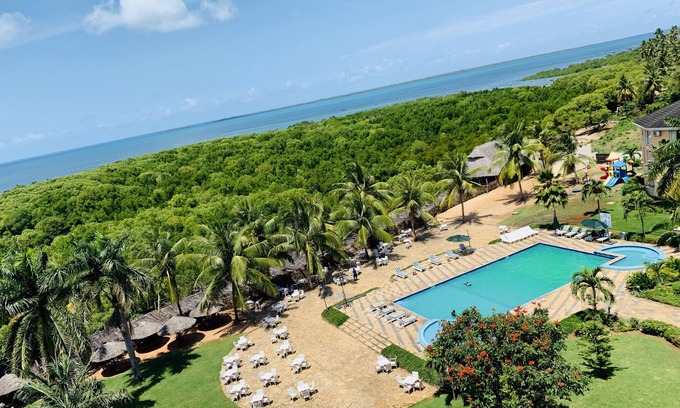 Tanga Hotel | Tanga Beach Resort & Spa