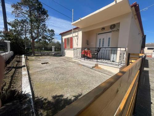 Tragilos Apartment | Tania's Country House Mavrothalassa