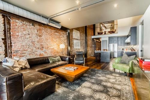 Arts District Apartment | Tasteful Loft