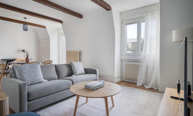 Wipkingen Apartment | Tasteful Wipkingen 2BR w/Garden & Storage, nr Transport, by Blueground