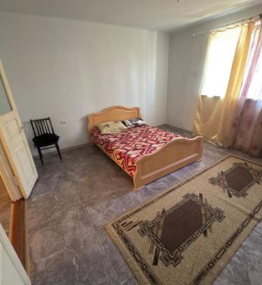 Ecmiadzin House | Tatai mote