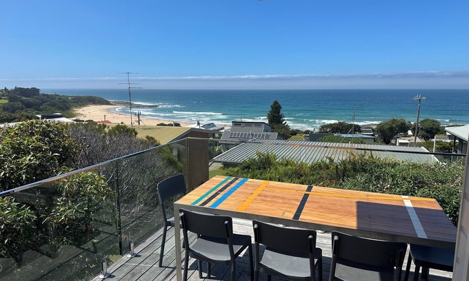 Skenes Creek House | Tatimja- Beach view holiday house