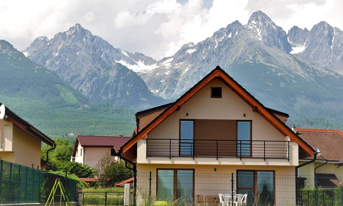 Nova Lesna House | Tatras Apartments 5 min from train station D