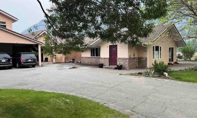 Okanagan-Similkameen House | Taurean Vines Guest house