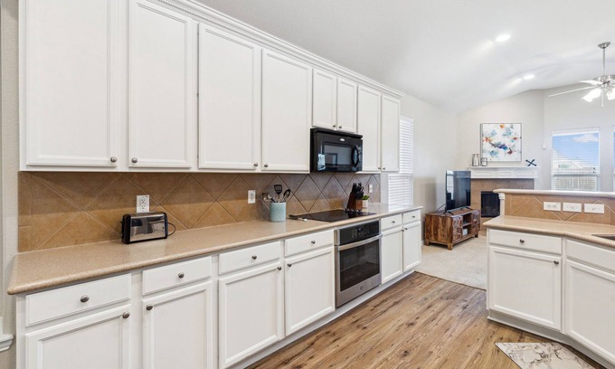 Prosper House | TCH - 4BR/2BA Home in Prosper - DC