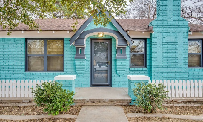 Tech Terrace House | Tech Terrace Cottage-Just 3 Blocks from TTU!