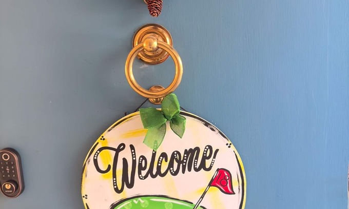 Daphne Condo | Tee for 2 on the 18th hole in Daphne!