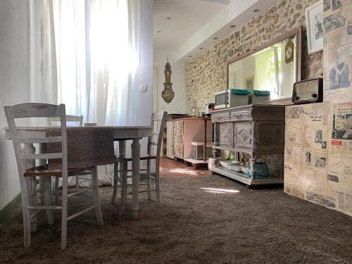 Bourgogne Apartment | Temps de voyage, centre d'Orléans