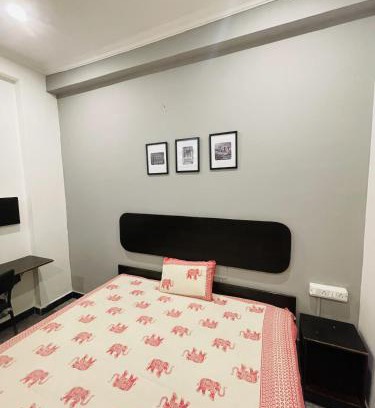 Vidhyadhar Nagar House | Tenants I