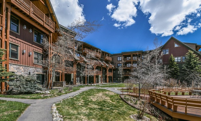 Mountain House Condo | Tenderfoot Lodge 2620