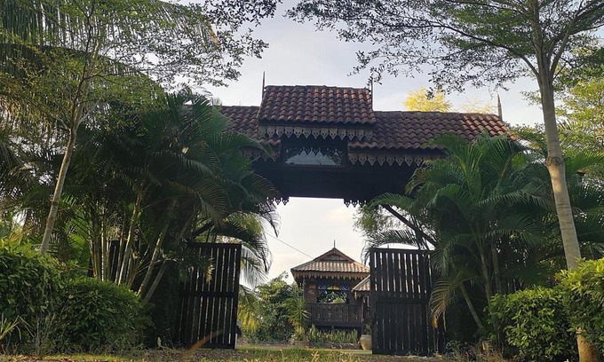 Tanjung Karang House | Teratak Nek Piah