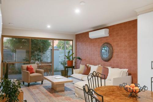 Bassendean Apartment | Terra de Sol A Mediterranean Escape in Perth