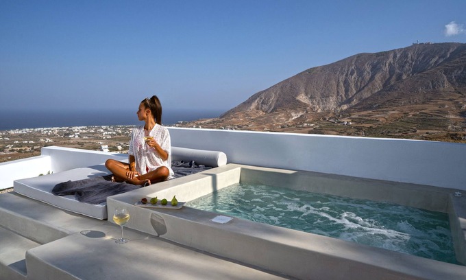 Exo Gonia Villa | Terra E Lavoro Suite with Hot Tub & Sea View