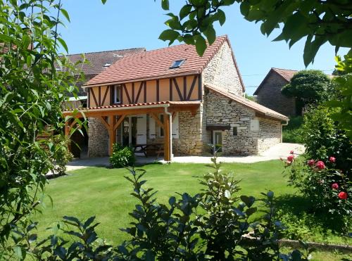 Saint-Genies House | Terre De Pierres - Gite Améthyste