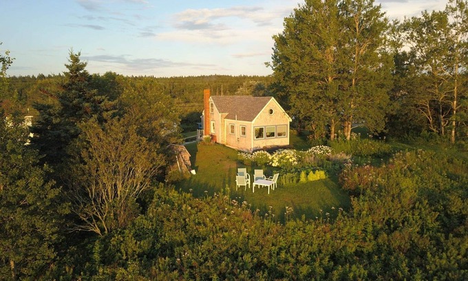 South Addison Cottage | “Thanks for sharing a piece of paradise. Everything was perfect!” D.B. Sept 2024