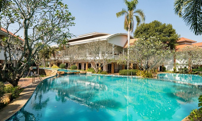 Ban Na Hotel | Thara Cholapruek Resort