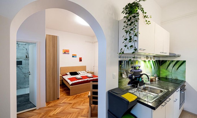 Ljubljana Apartment | That Cat Flat - free parking, near city center, cats!