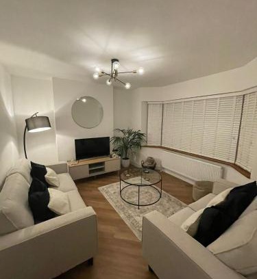 Hanham House | The Abode