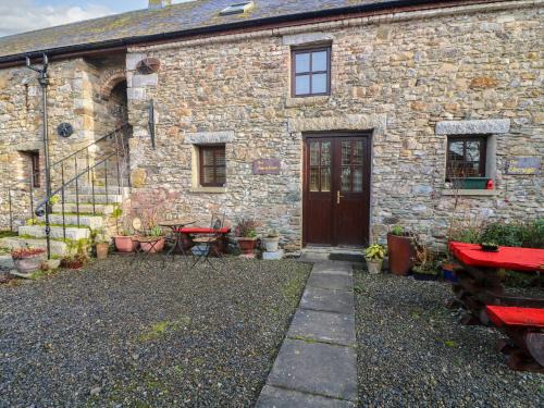 Moone House | The Abraham