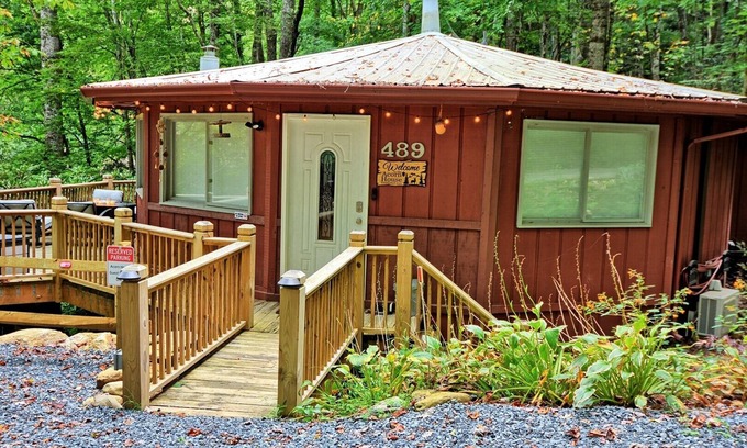 Mill Ridge Cottage | The Acorn House-Open for Bookings! Great Location, Seeps 6