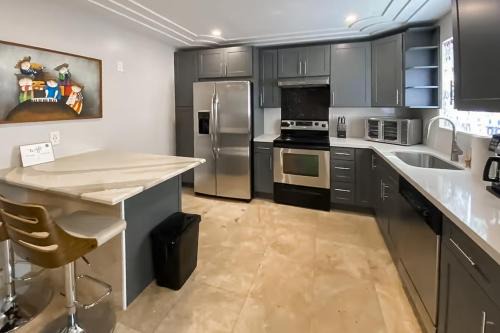 Poiciana Park II House | The Almeria House