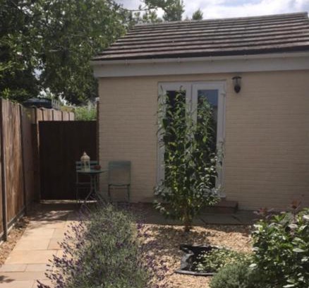 Mildenhall House | The Annexe at Asbit Lodge