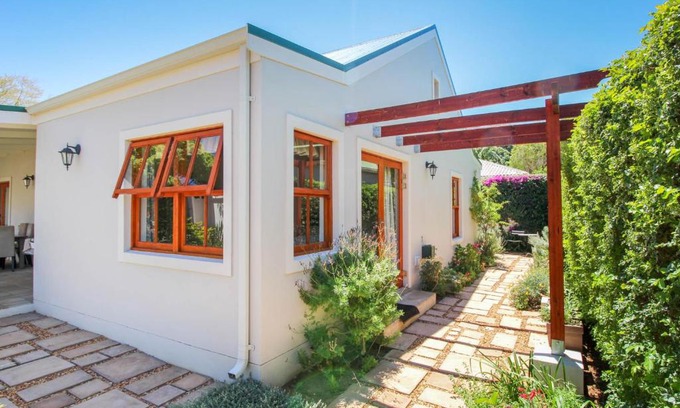 Montagu Apartment | The Annexe at No. 5