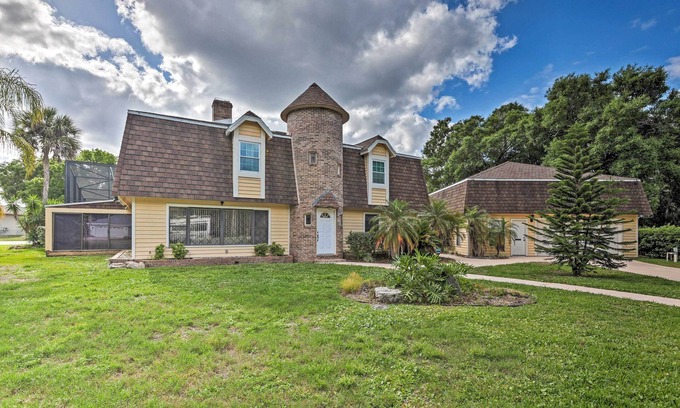 Fly In Spruce Creek House | The Aviator's Dream: Pool, Spa & Private Runway!