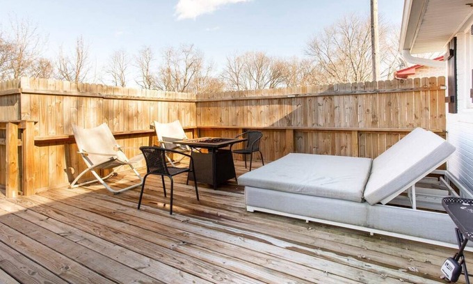 Antioch House | The Axe | Pet Friendly