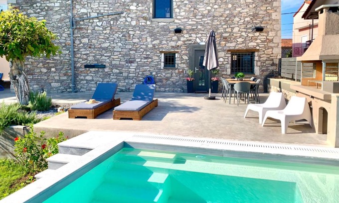 Eva Villa | The Backyard