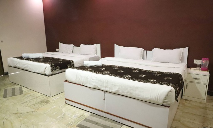 Jabalpur Hotel | The Bagga Inn