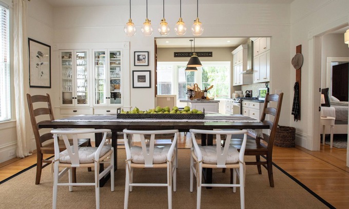 Napa House | The Banks House, Upscale 3BD/3BA Home,10 Min Walk to World Class Downtown Napa