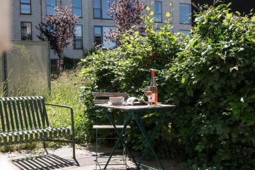 Amager Apartment | The Beach Gardens by Daniel&Jacob's