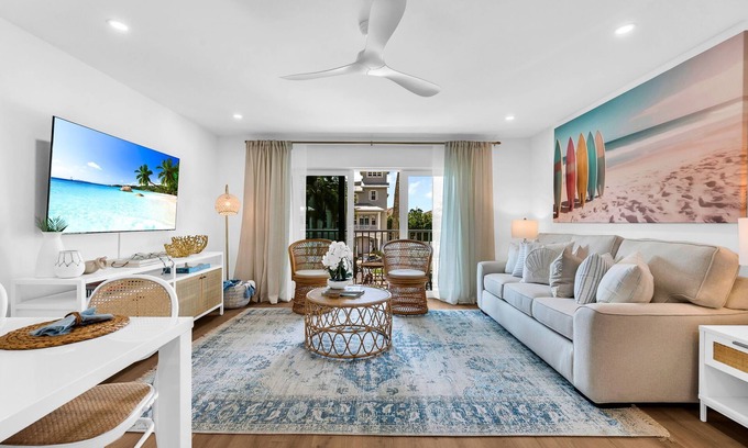 Juno Beach Condo | The Beach Villa in Juno! 4-Steps to the Beach