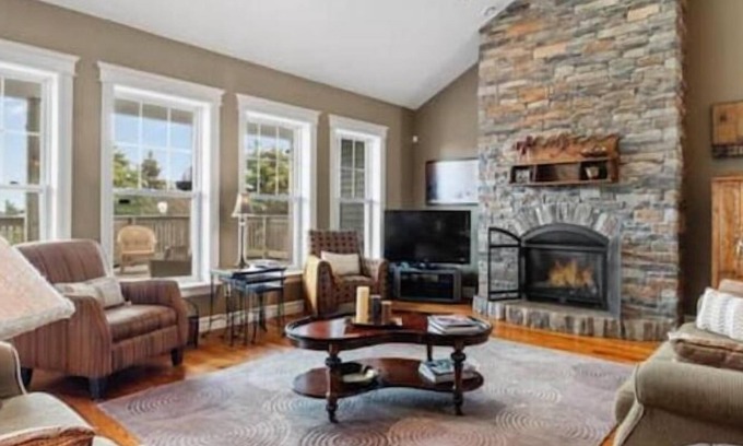 Flatrock House | The Beamer House - Large family friendly retreat with a spectacular views