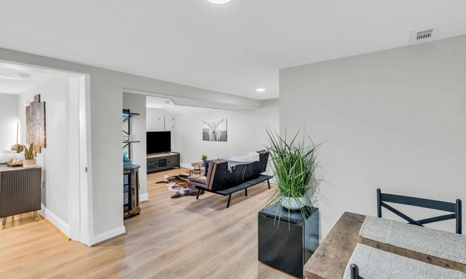 Arbutus House | The Belvedere Suite at the Halethrope Home
