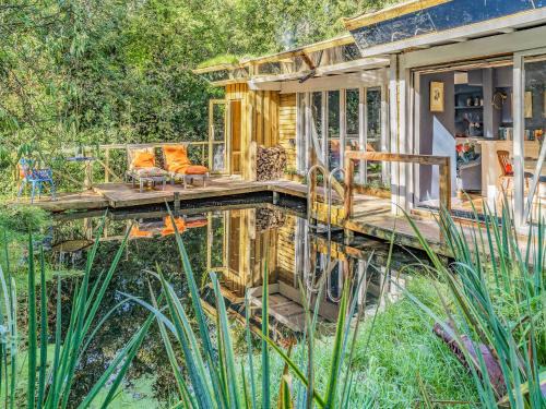 Pentrefelin House | The Berm - Uk41199
