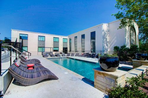 Kessler Hotel | The Bishop Arts Hotel by Qresorts
